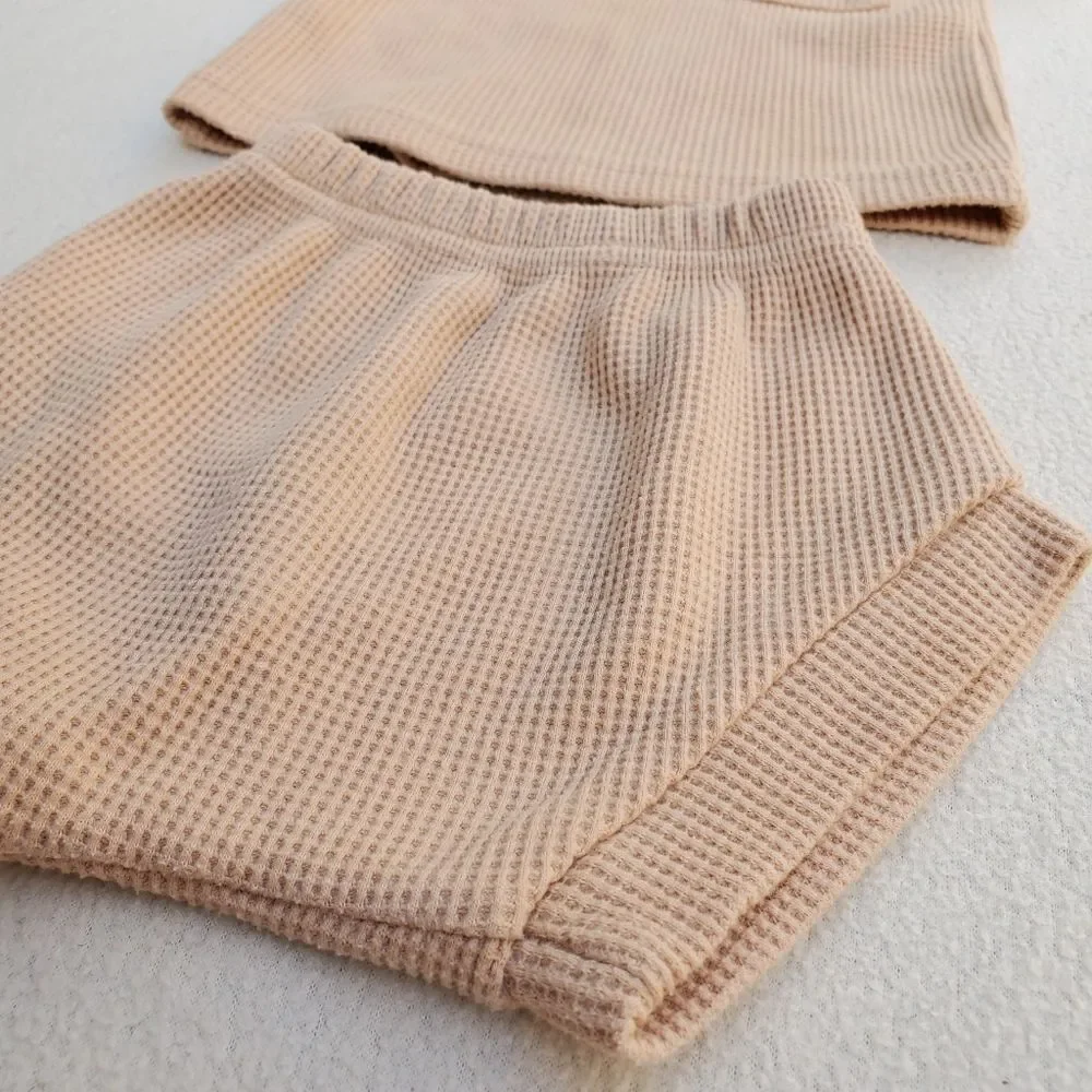 Shein waffle knit short sleeve shirt and briefs set Size 9-12 Months